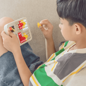Giiker Super Blocks – 4 spalvos ir 16 skirtingų formų kūrybiniams sprendimams