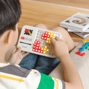 Giiker Super Blocks – interaktyvus galvosūkis su skirtingais iššūkiais