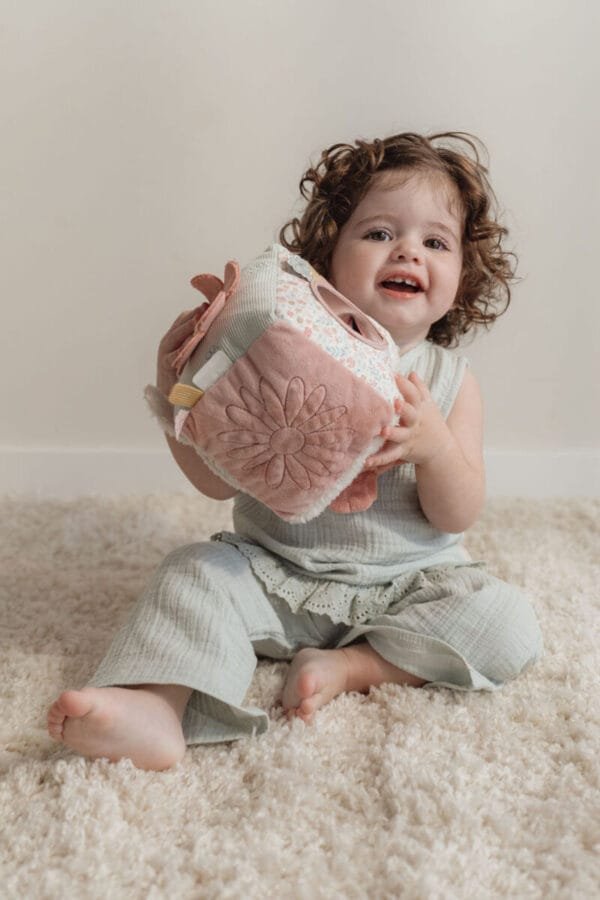 Little Dutch Minkštas lavinamasis kubas Lucky Blossom