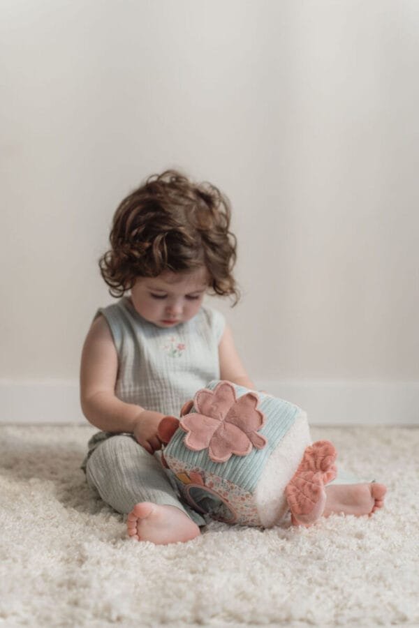 Little Dutch Minkštas lavinamasis kubas Lucky Blossom